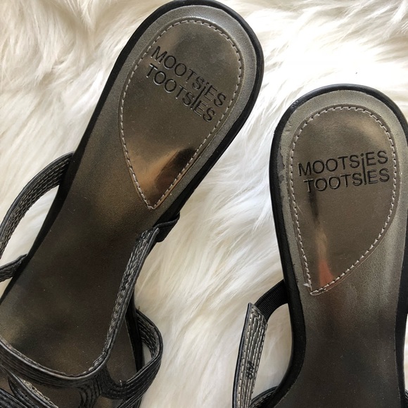 Sandals - Picture 4 of 8